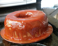 Bolo de fubá com goiabada