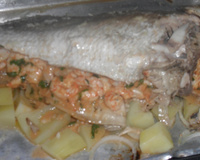 Corvina recheada com camarão no forno