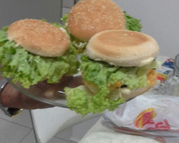 Bolo simples de caneca de micro-ondas