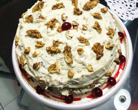 Bolo red velvet com nozes