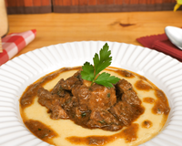 Angu à baiana é a receita pratica e gostosa para esquentar o seu final de semana!