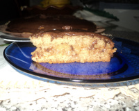 Pão de mel recheado no tamanho de bolo