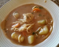 Sopa de feijão com macarrão