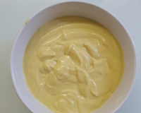 Molho de iogurte e mostarda para saladas