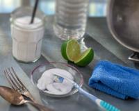 Adeus pagar caro em produto de limpeza: você só precisa de dois ingredientes baratos para deixar sua cozinha limpa e brilhante