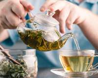 Uma xícara desse chá 3 vezes ao dia pode reduzir a gordura mais perigosa do corpo, diz a ciência