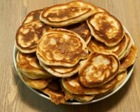 Fofinho, pronto em minutos e com sabor de infância: receita de bolinho tareco de frigideira para o seu café da manhã