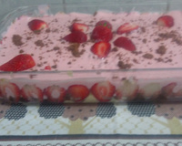 Pavê mousse de morango e chocolate da Taí