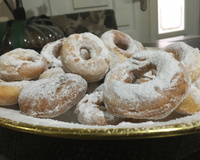 Rosquinha de leite condensado simples e fácil.
