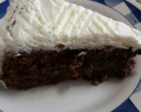 Bolo de amendoim com chantilly