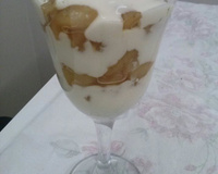 Abacaxi caramelado com creme