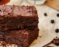 Você já comeu brownie de feijão? Parece estranho, mas essa receita é deliciosa e todo mundo deveria experimentar