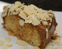 Como fazer bolo molhadinho de doce de leite