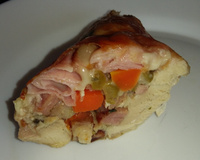 Frango desossado recheado com presunto, queijo e bacon