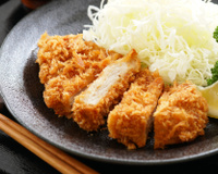 Pratos crocantes com farinha panko: confira receitas irresistíveis de empanados e farofa