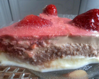 Pavê de chocolate e morangos