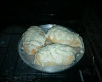 Pão de alho para churrasco com pão francês amanhecido