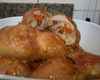 Coxa com sobrecoxa dessossada e recheada