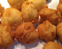 Bolinhos de queijo (parecido com bolinho de chuva)