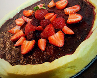 Torta com Calda de Frutas Vermelhas