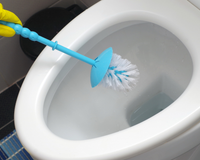 Nem sabão, nem desinfetante: essa é a melhor mistura caseira para o vaso sanitário ficar brilhando e perfumado por vários dias