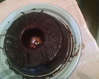 Bolo de cenoura com calda de chocolate de microondas