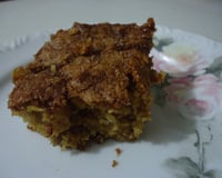Bolo de maçã com granola