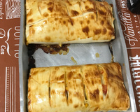 Rocambole de massa de pastel