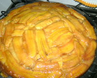 Torta de banana caramelizada