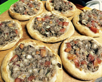 Esfiha aberta (delícia)