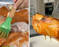 Receita (suculenta!) de família: sobrecoxa assada na camada de batata que perfuma a casa inteira