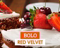 Bolo red velvet com recheio de cream cheese