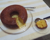 Bolo úmido de laranja