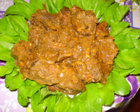 Carne recheada ao molho madeira