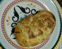 Pão francês assado com creme de alho