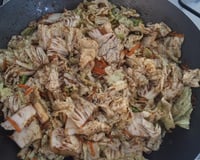 Salada de acelga com alho e gengibre frito