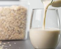Beba todas as manhãs. Seus intestinos começarão a funcionar corretamente e você perderá peso rapidamente na cintura.