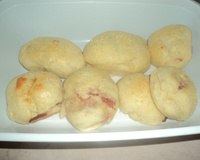 Pão de batata recheado