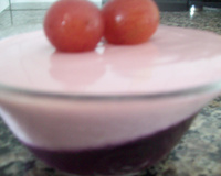 Gelatina com creme rosado