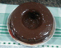 Bolo de cenoura com cobertura de chocolate