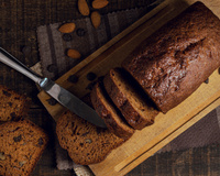 Nunca foi tão fácil preparar um bolo de chocolate saudável com aveia e banana (em 20 minutos!)