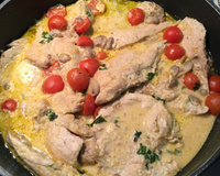 Bifinhos de peru com natas e cogumelos (rápido de fazer)