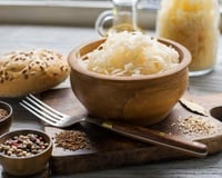 Salada clássica de chucrute: esse é o passo a passo para que ela fique suave e crocante