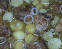 Frango assado ao creme de cebola e azeite