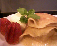 Crepe com doce de maçã