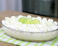 Sobremesa de Natal que não precisa ir ao forno, nem ao fogo e só precisa de 1h na geladeira: torta de limão na travessa