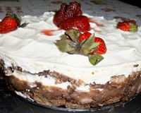 Torta de chocolate e morango