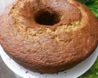 Bolo de banana com canela e castanhas