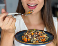 O que acontece com o corpo se você consumir grão-de-bico todos os dias? Nutricionista lista benefícios (conta como incluir na alimentação)