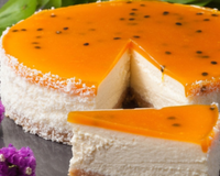 Quer uma sobremesa fácil e irresistível? Experimente esta torta mousse de maracujá cremosa e geladinha que é sucesso garantido em qualquer mesa!